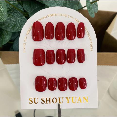 A138 New cherry wine-red nails for a fairer look, handcrafted to perfection.